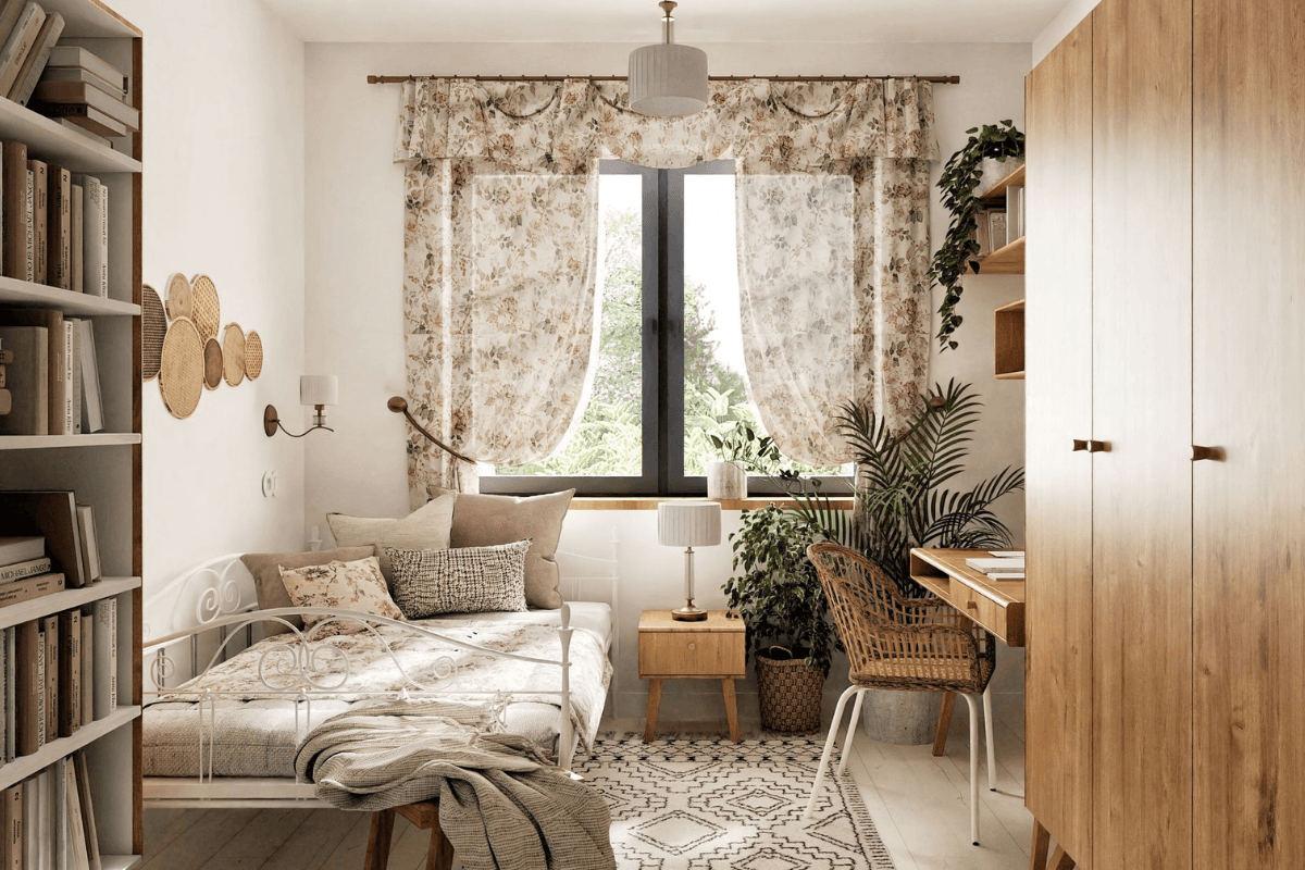 Wnętrze sypialni w stylu boho, eklektycznym i rustykalnym z białym łóżkiem i roślinami.