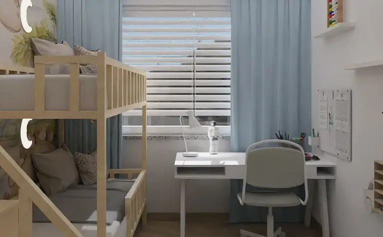 Pokój dziecięcy z łóżkiem piętrowym, biurkiem i niebieskimi zasłonami, minimalistyczny wystrój.