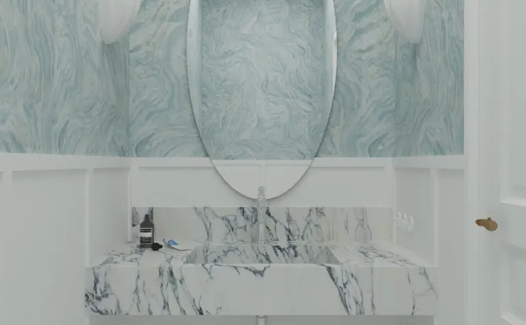 Nowoczesna łazienka z marmurową umywalką i niebieską tapetą w stylu art deco, minimaluxe, quiet luxury.