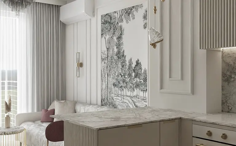 Wnętrze kuchni z beżowymi meblami, białymi akcentami i nowoczesnymi detalami glamour.