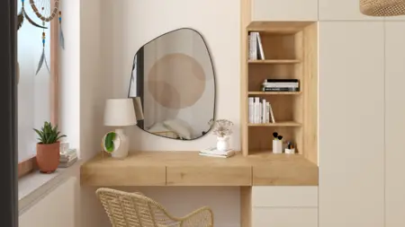 Wnętrze gabinetu w stylu boho, tradycyjnym i współczesnym z drewnianym biurkiem.