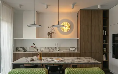 Wnętrze kuchni z elementami eklektycznymi, minimalistycznymi i nowoczesnymi.