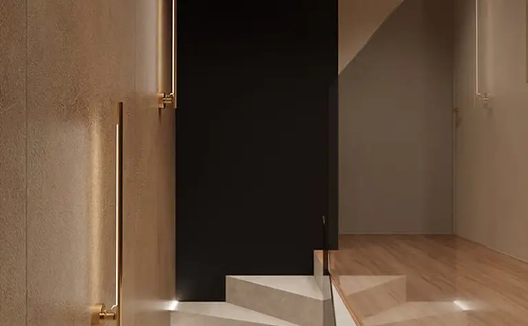 Minimalistyczny korytarz z oświetleniem i drewnianymi detalami, soft minimalizm.