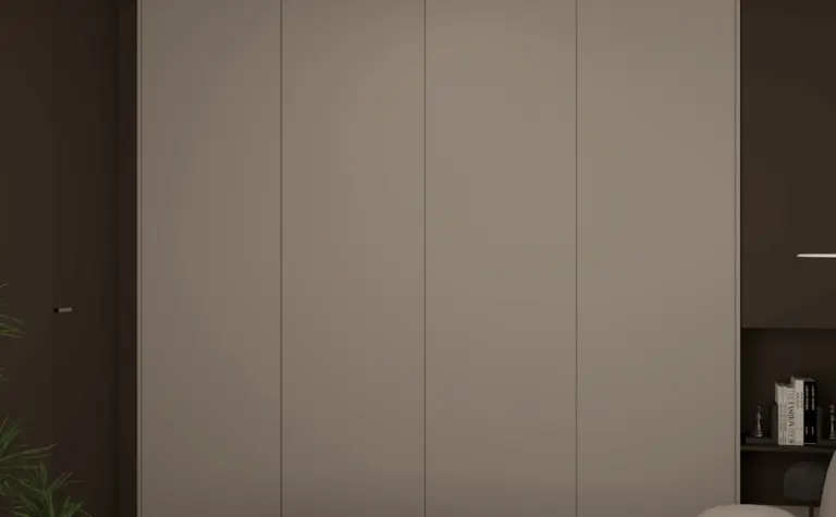 Sypialnia z minimalistycznym designem, brązowe ściany, nowoczesne meble.