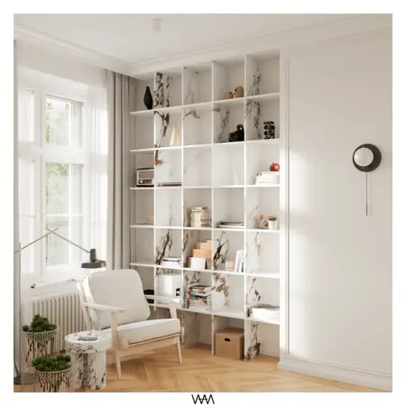 Wnętrze salonu w stylu soft minimalizm z białym regałem i marmurowymi akcentami.