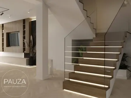 Nowoczesny salon z drewnianymi schodami i telewizorem, styl minimaluxe