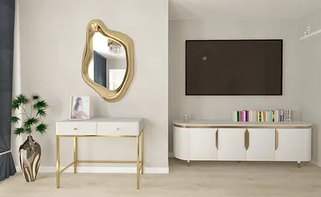 Nowoczesne wnętrze z białym stolikiem, złotym lustrem i rośliną