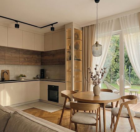 Malutkie przytulne mieszkanie w elegancką nutką