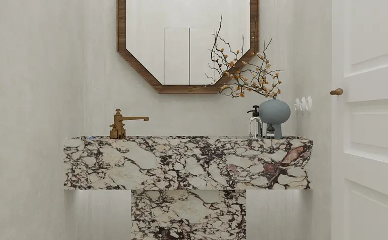 Wnętrze łazienki z marmurową umywalką, lustrem i minimalistycznymi dodatkami, art deco, minimaluxe, quiet luxury.