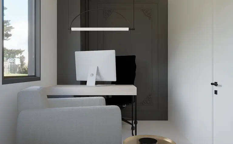 Gabinet minimalistyczny z biurkiem, krzesłem i oknem.