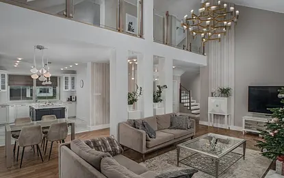 Wnętrze salonu z nowoczesnym designem, quiet luxury i tradycyjnymi akcentami.