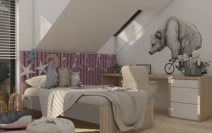 Pokój dziecięcy na poddaszu z łóżkiem przy ścianie ozdobionej różowym zagłówkiem, girlandami, poduszkami w kształcie gwiazd, oraz grafiką niedźwiedzia na rowerze na ścianie.