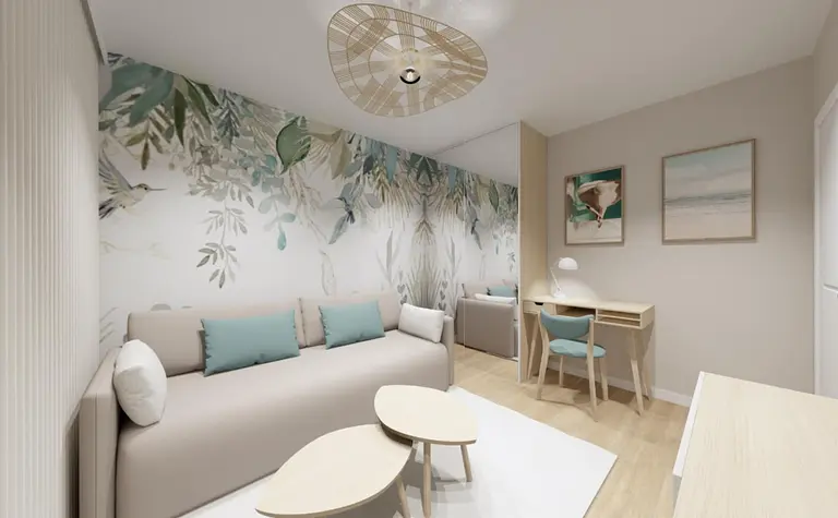 Wnętrze pokoju dziennego w stylu boho i japandi z beżową sofą i drewnianymi akcentami.
