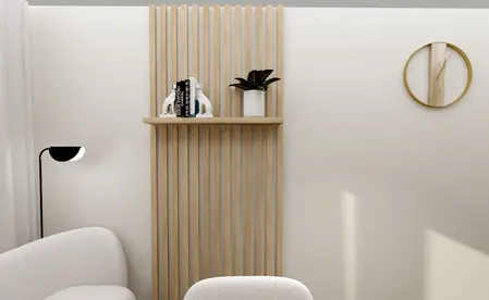 Wnętrze z drewnianą półką, roślinami i lampą w stylu współczesnym.