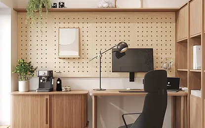 Wnętrze biura w stylu japandi i minimalistycznym z drewnianym biurkiem i nowoczesnym fotelem.