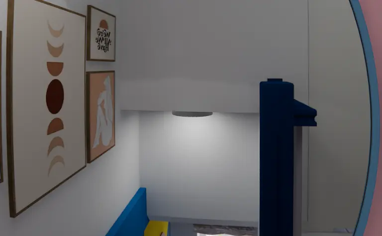 Korytarz z niebieskimi ścianami i dekoracją dopamine decor, obrazy na ścianach.