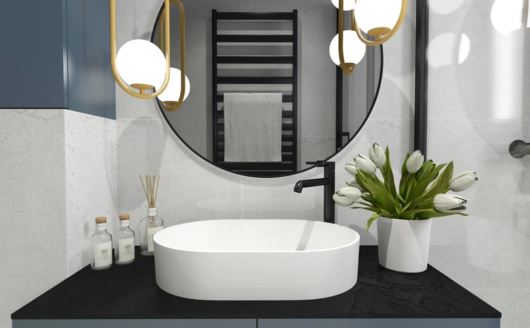 Nowoczesna łazienka z białą umywalką, czarnym blatem i tulipanami, styl dopamine decor.
