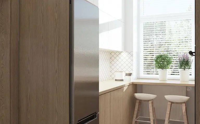 Eklektyczna kuchnia z nowoczesnymi meblami, industrialnymi detalami i tradycyjnymi akcentami.