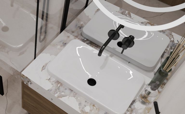 Nowoczesna łazienka z białymi umywalkami i drewnianymi detalami w stylu soft minimalizm.