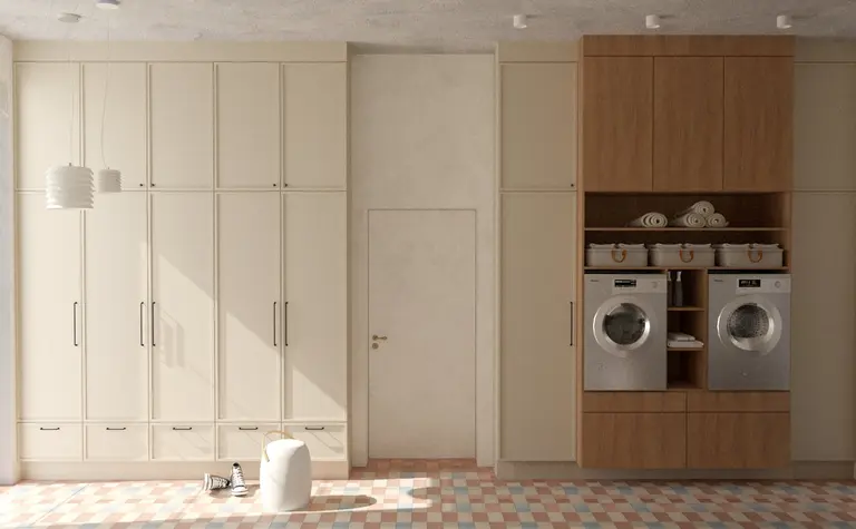 Pralnia w stylu quiet luxury i soft minimalizm z vintage dodatkami.