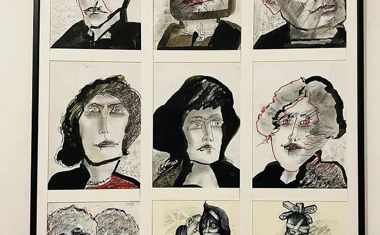 Eklektyczna galeria z portretami w stylu nowoczesnym i vintage.