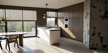 Nowoczesna kuchnia z białą wyspą i drewnianymi akcentami, minimalistyczny design, quiet luxury.