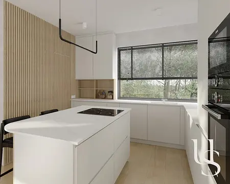 Kuchnia w stylu japandi i minimalistycznym z białymi meblami i drewnianą ścianą.