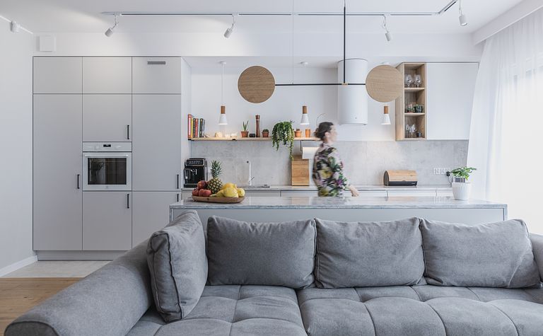 Spójna przestrzeń w neutralnych barwach