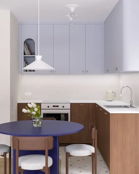 Kuchnia w stylu japandi z brązowymi meblami i niebieskim stołem, minimalistyczny design.