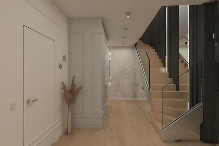 Przedpokój z jasnymi ścianami, drewnianymi schodami i dekoracjami w stylu glamour.