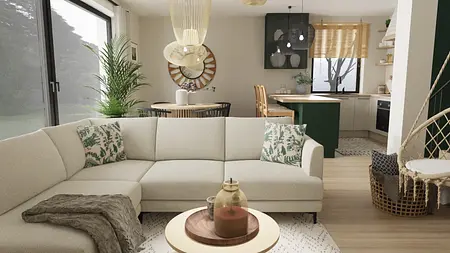 Wnętrze salonu boho z jasną sofą, zielonymi roślinami i drewnianymi meblami.