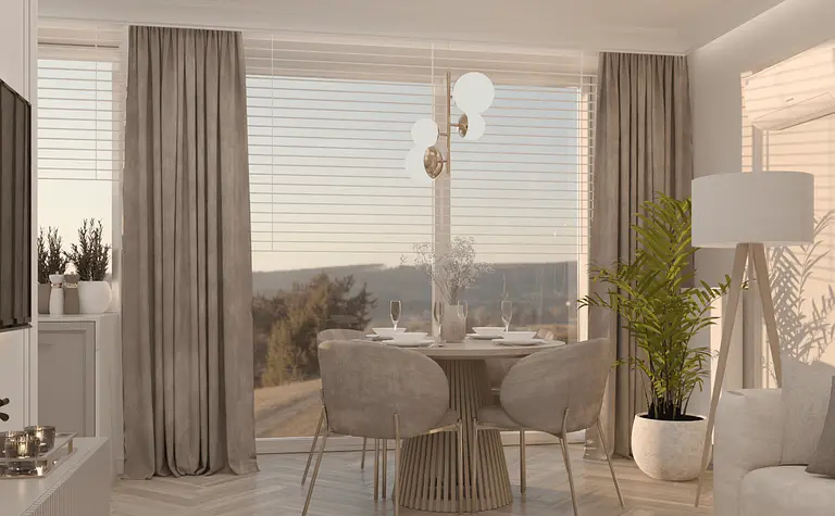Nowoczesna jadalnia z drewnianym stołem i roślinami w stylu quiet luxury.