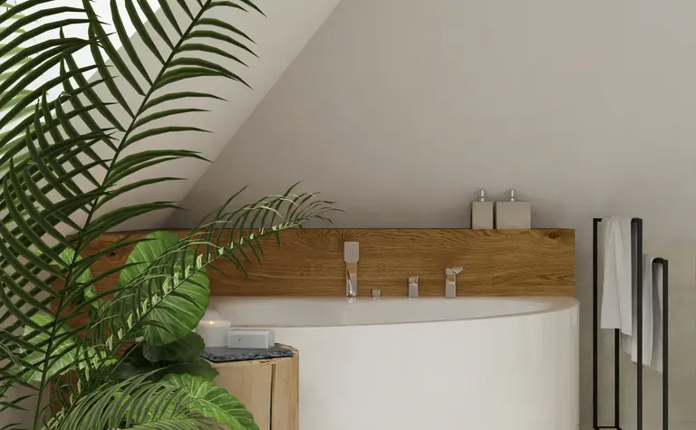 Nowoczesna łazienka boho z drewnem i roślinami.