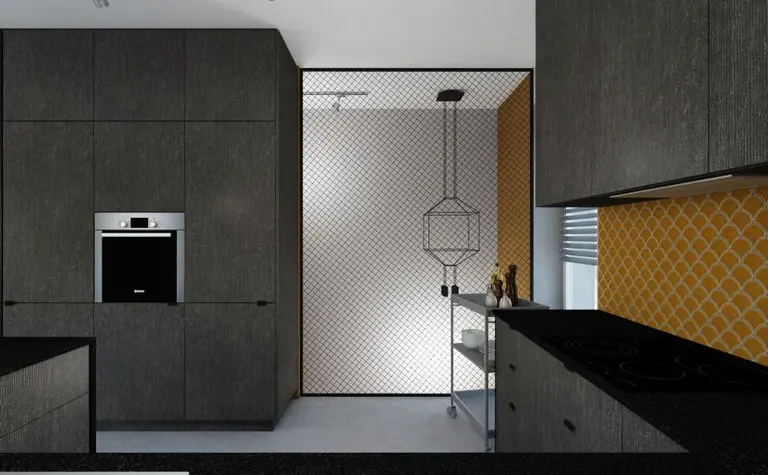 Kuchnia w stylu industrialnym z ciemnymi meblami i żółtymi detalami.