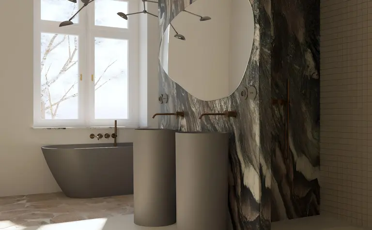 Wnętrze łazienki z wanną, okrągłym lustrem i marmurową ścianą. Styl quiet luxury i soft minimalizm.
