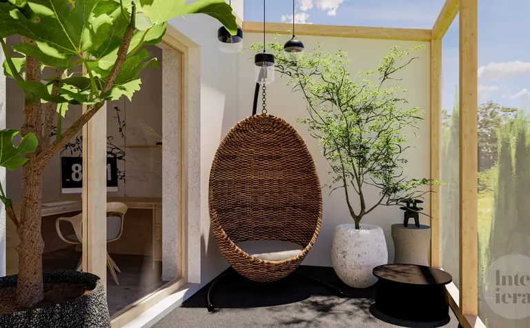 Wnętrze balkonu w stylu japandi i minimalistycznym z wiszącym fotelem oraz roślinami.