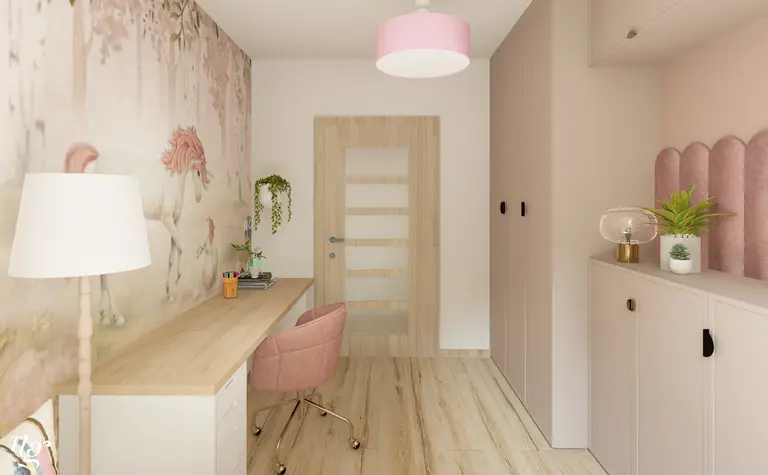 Pokój dziecięcy z biurkiem, różową lampą i tapetą w jednorożce, styl tradycyjny i współczesny.