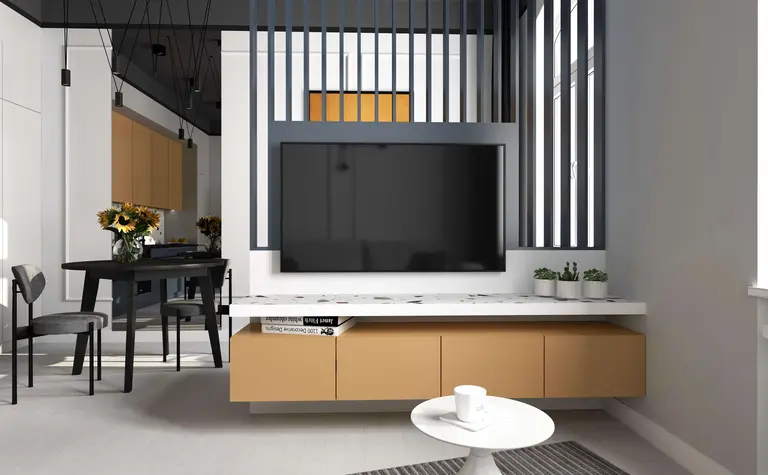 Wnętrze z telewizorem, drewnianym stołem i kwiatami, styl dopamine decor.