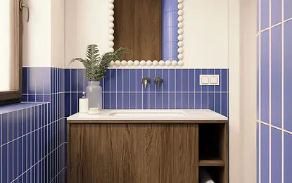 Łazienka w kobalcie i kwiatach, Warszawa