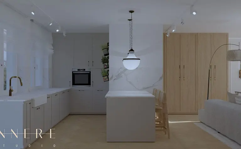 Wnętrze kuchni z białymi meblami, rustykalnym i współczesnym stylem, oraz drewnianymi detalami.