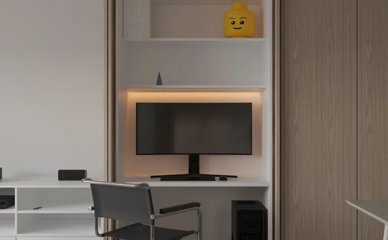Wnętrze biura w stylu japandi, minimalistycznym i skandynawskim z drewnianymi meblami.