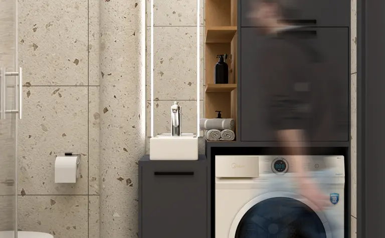 Wnętrze łazienki w stylu soft minimalizm i współczesnym z szarymi płytkami