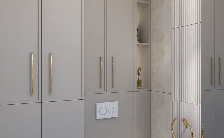 Nowoczesna łazienka z szarymi meblami glamour i białą umywalką.