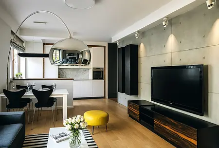 Wnętrze kuchni z eklektycznymi i minimalistycznymi akcentami, nowoczesna aranżacja