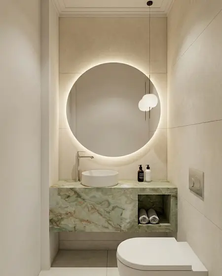 Nowoczesna łazienka z okrągłym lustrem i marmurową umywalką, eklektyczny i tradycyjny styl.