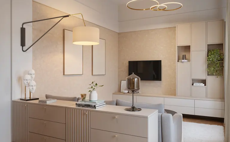 Wnętrze salonu w stylu art deco, glamour i soft minimalizm z jasnymi meblami.