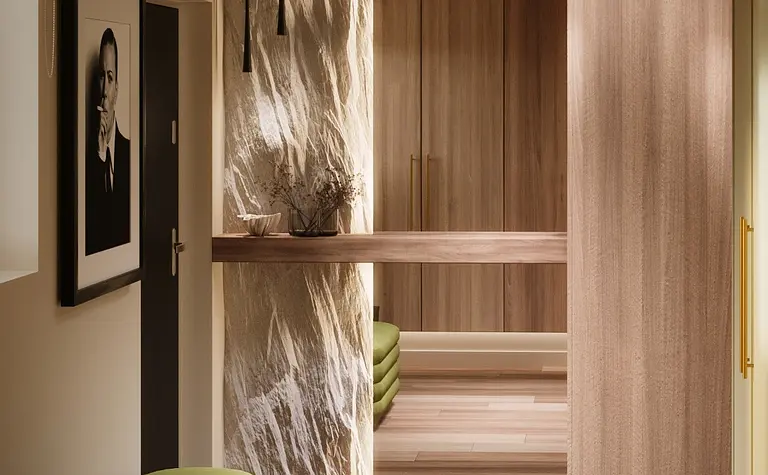 Przedpokój w stylu boho i eklektycznym z drewnianymi detalami i zielonymi siedziskami.