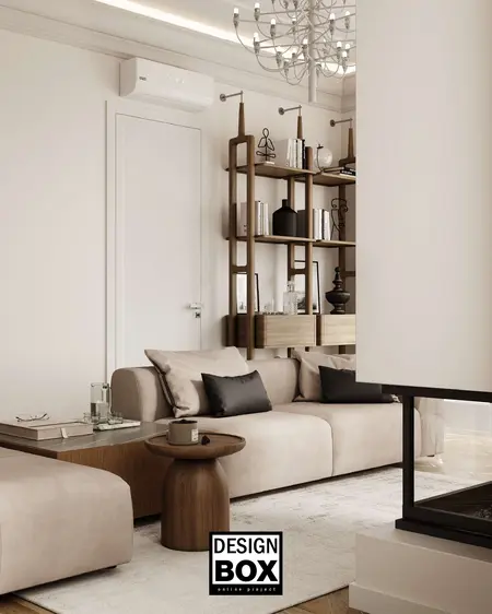 Wnętrze salonu glamour z beżową sofą i drewnianymi akcentami.